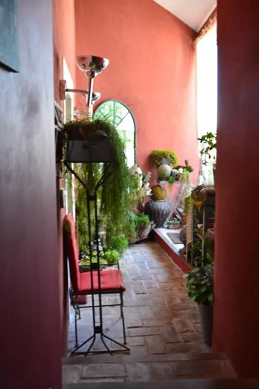 *** Bed & Breakfast La Villa Blanche Marseille France