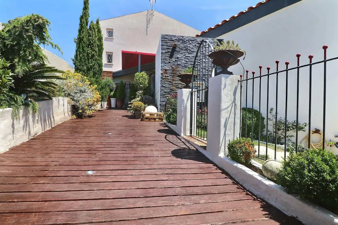 La Villa Blanche Marseille 3*,  France